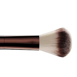 NIB. Hourglass Nº 2 Foundation / Blush Brush